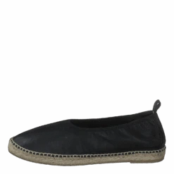 Dora Napa Riva Schwarz(Kanna Dora Napa Riva Schwarz)